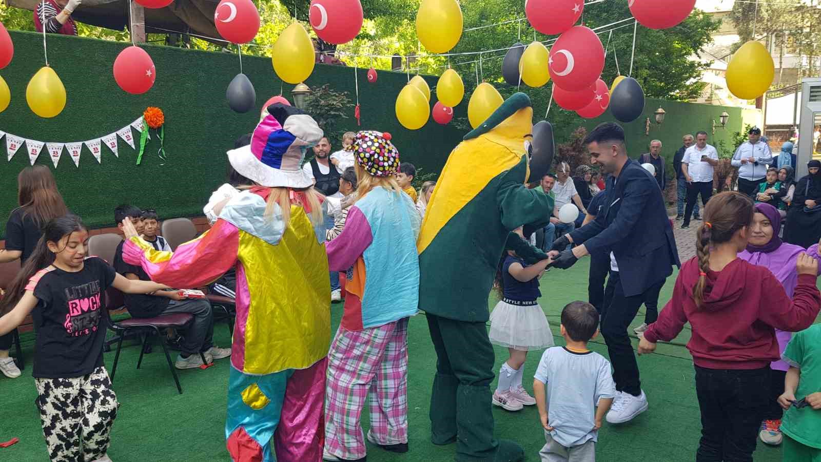 ‘Çılgın Mısırcı’dan özel eğitim çocuklar için yürek ısıtan 23 Nisan sürprizi
