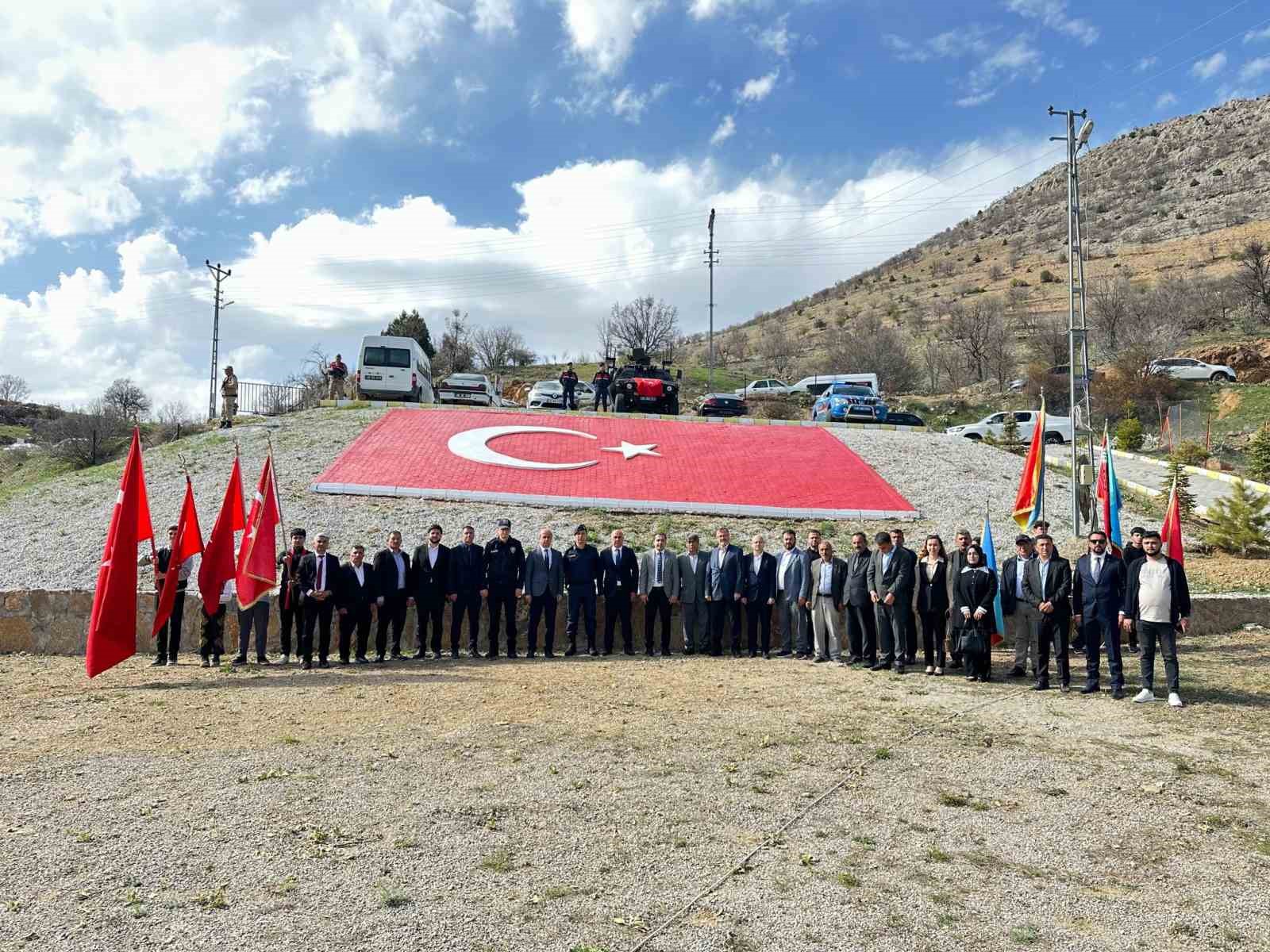 29 yıl önce şehit edilen öğretmenler anıldı