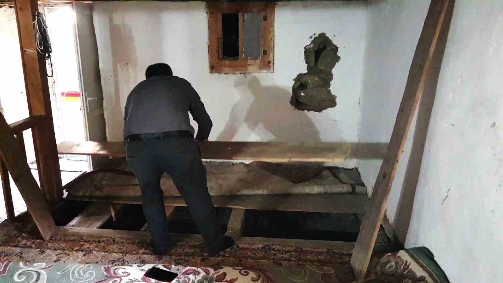 Karabük’te köy camisinde tahribat