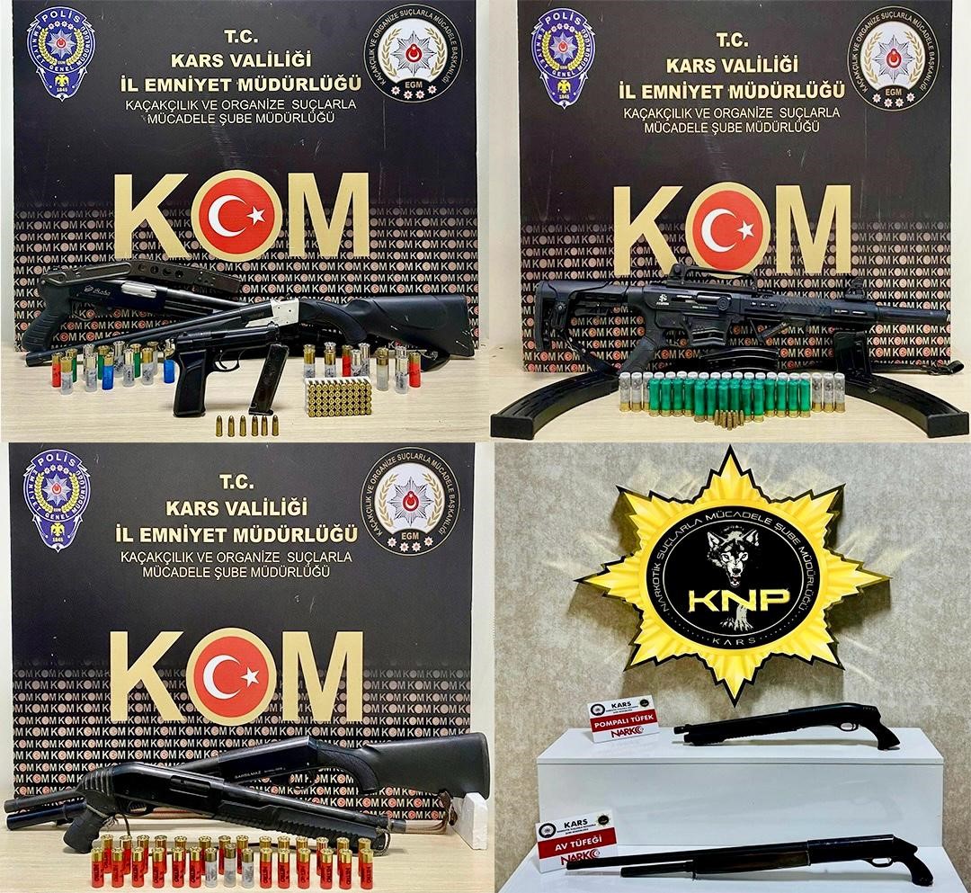 Susuz’da silah ve mühimmat ele geçirildi