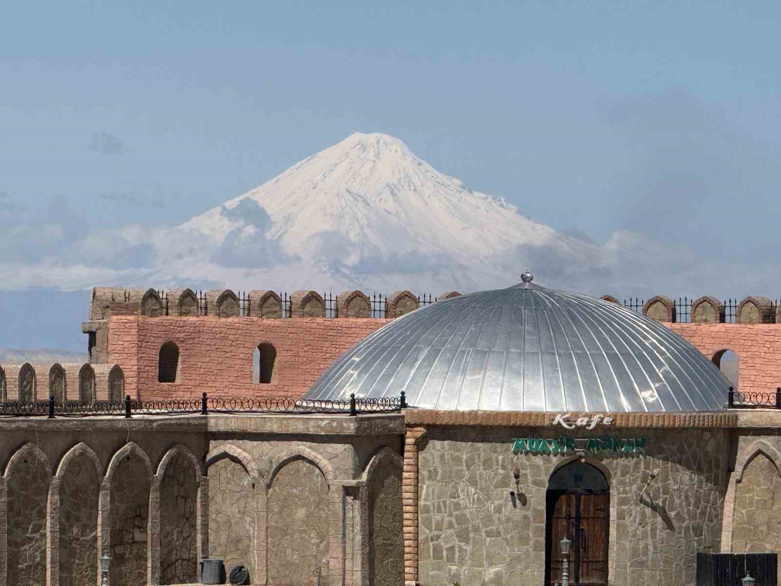 Nahçıvan’dan görüntülenen ’Türkiye’nin çatısı’ndan görsel şölen