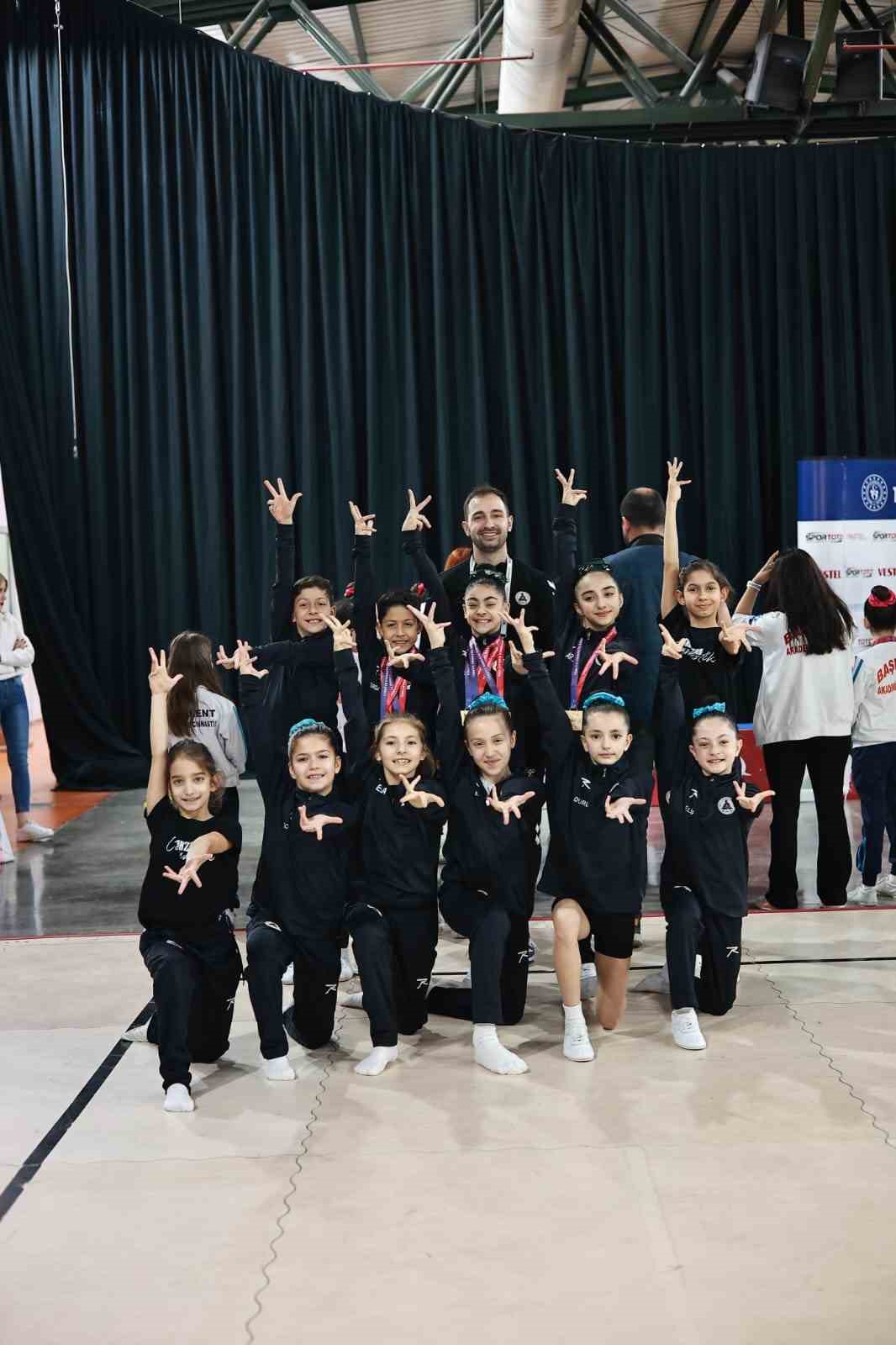 Minik Cimnastikçiler Manisa’nın gururu oldu