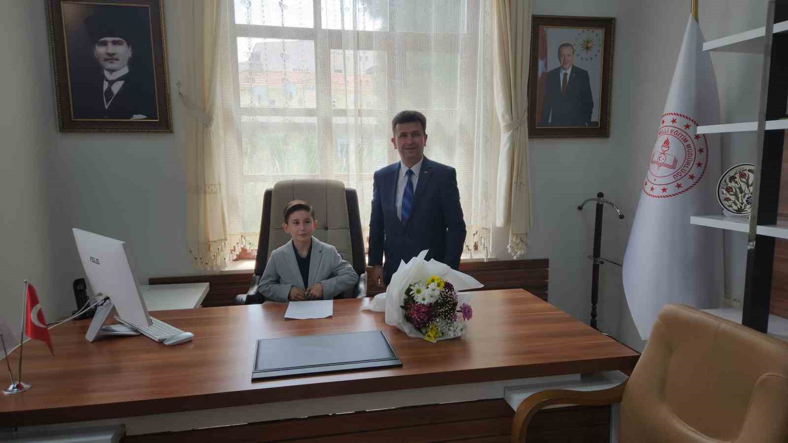 Edremit&rsquo;te beklenen m&uuml;d&uuml;r koltuğuna oturdu
