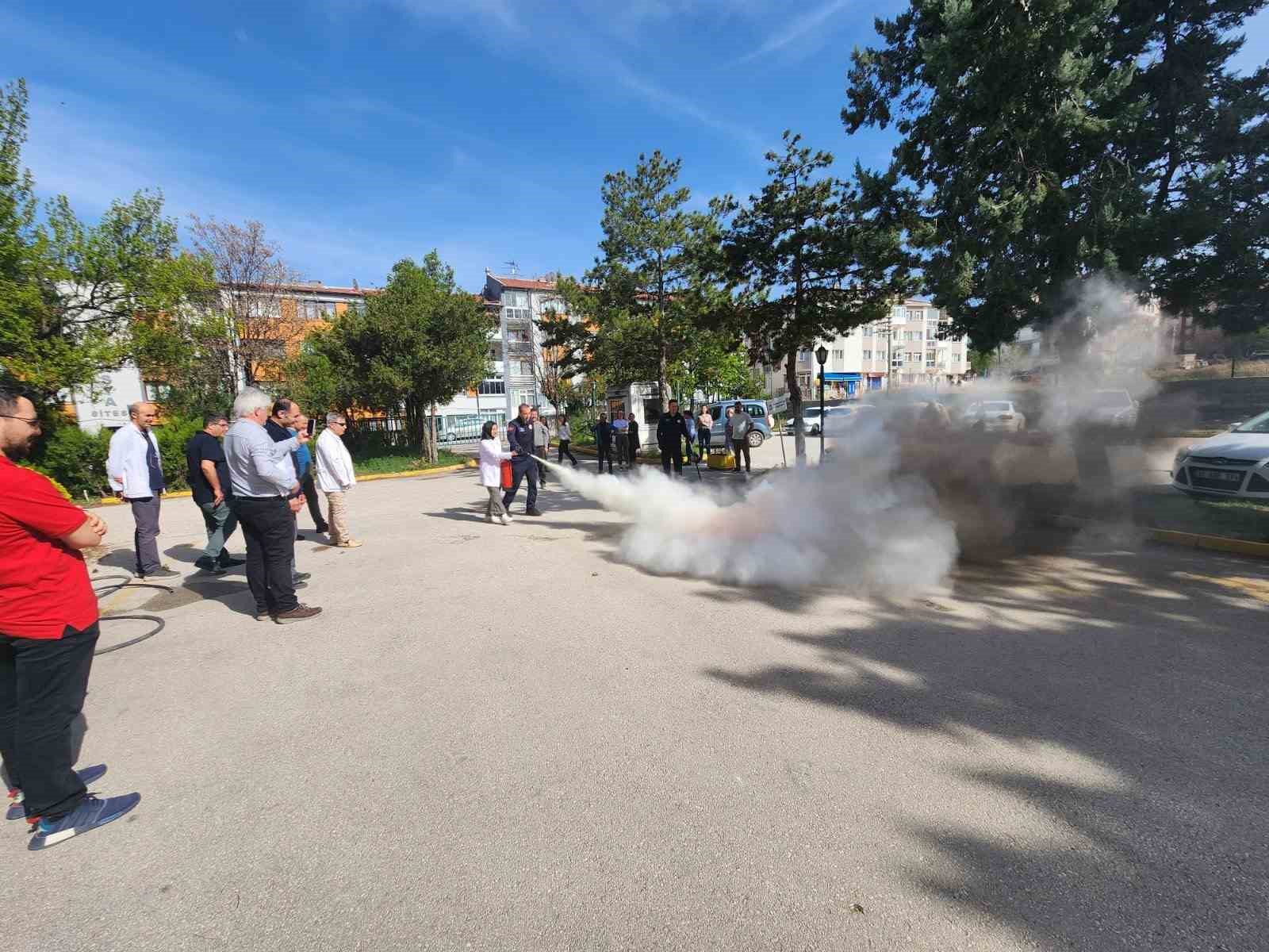 Sağlık personeline yönelik acil durum tahliye tatbikatı düzenlendi