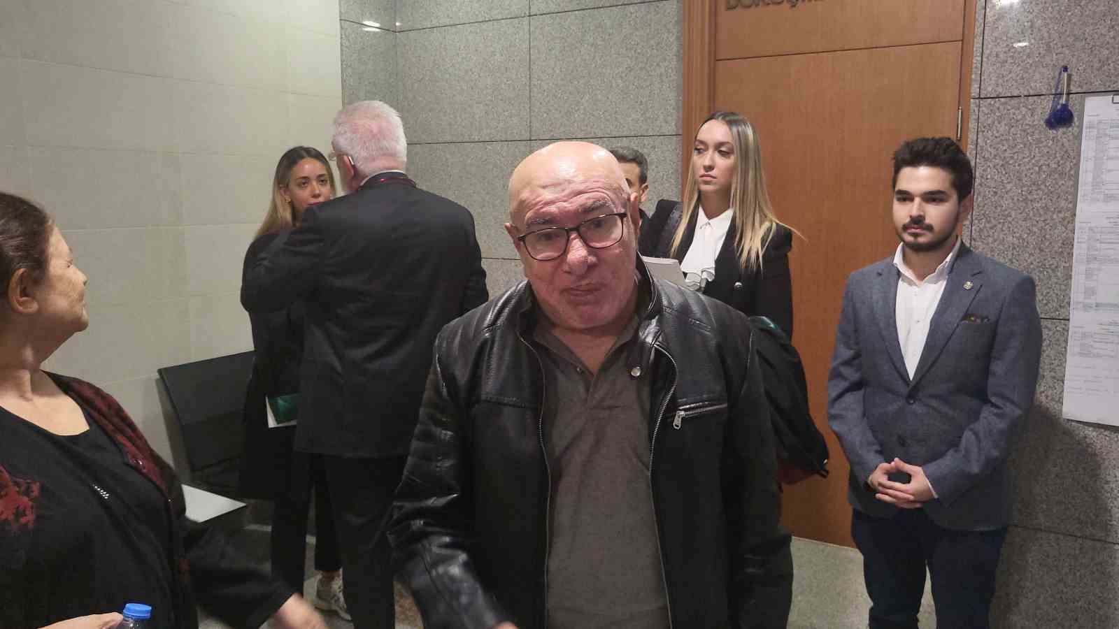 Oyuncu İlyas Salman’a ’Cumhurbaşkanına alenen hakaret’ suçundan 11 ay 20 gün hapis cezası