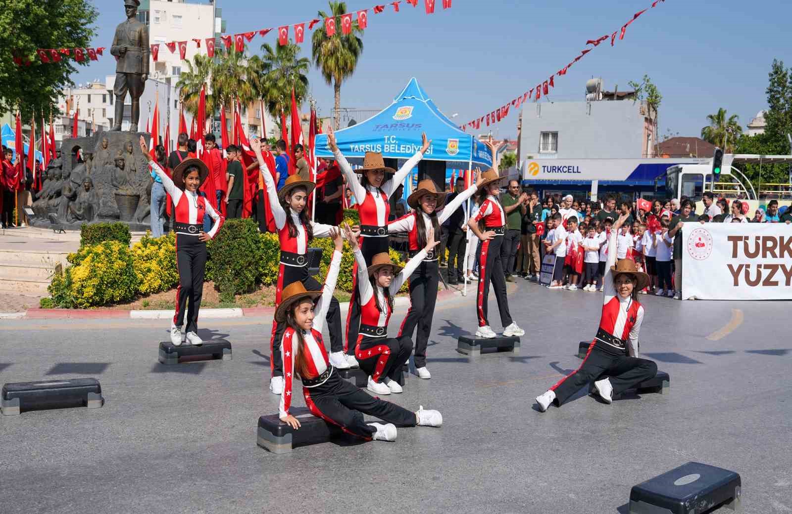 Tarsus, 23 Nisan’ı coşkulu bir şekilde kutladı
