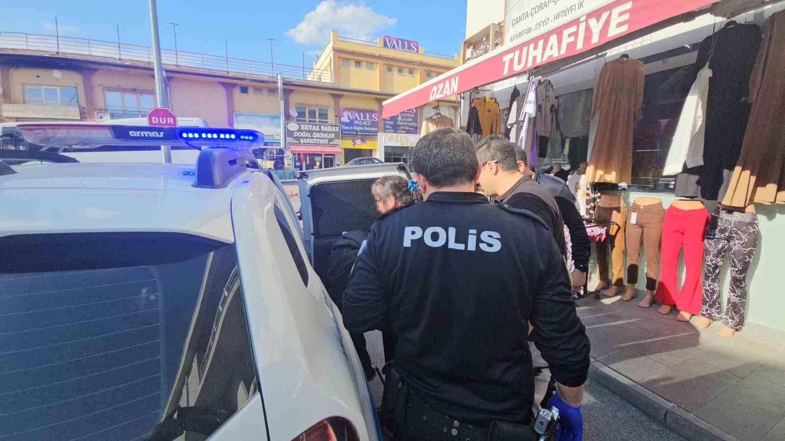 Eski komşusunu vurdu, alışveriş yaparken yakalandı
