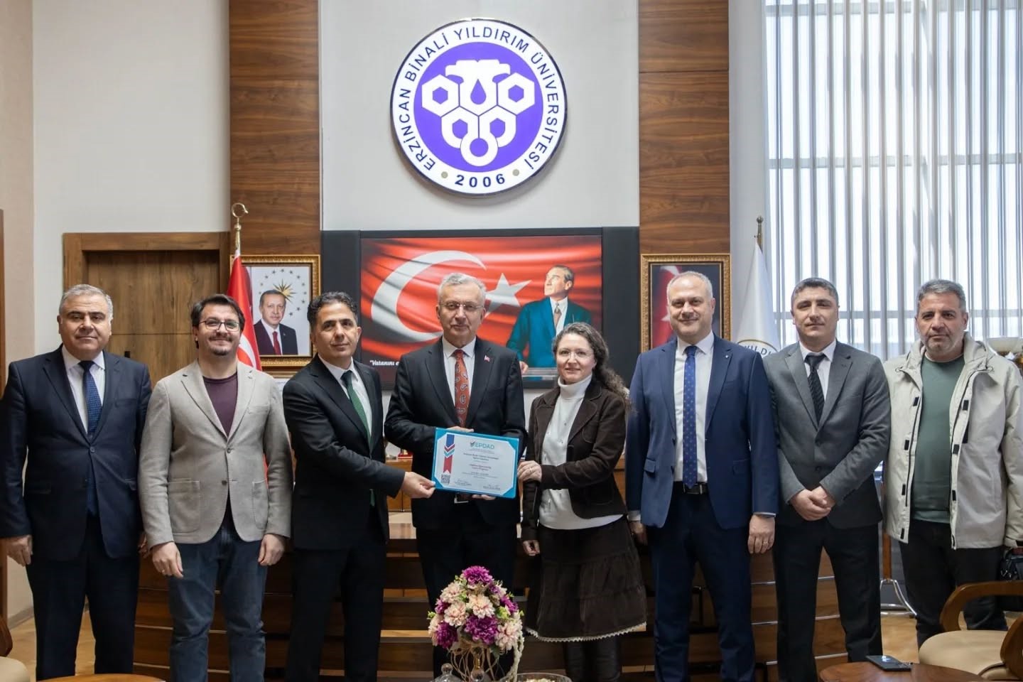 Eğitim Fakültesi tüm anabilim dallarıyla akreditasyonunu tamamladı