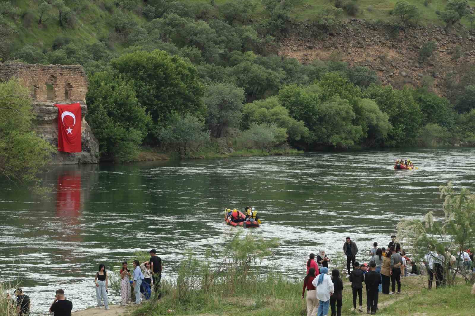 Şırnak’ta &quot;2. Güçlükonak Doğa, Kültür ve Su Sporları Festivali&quot; başladı