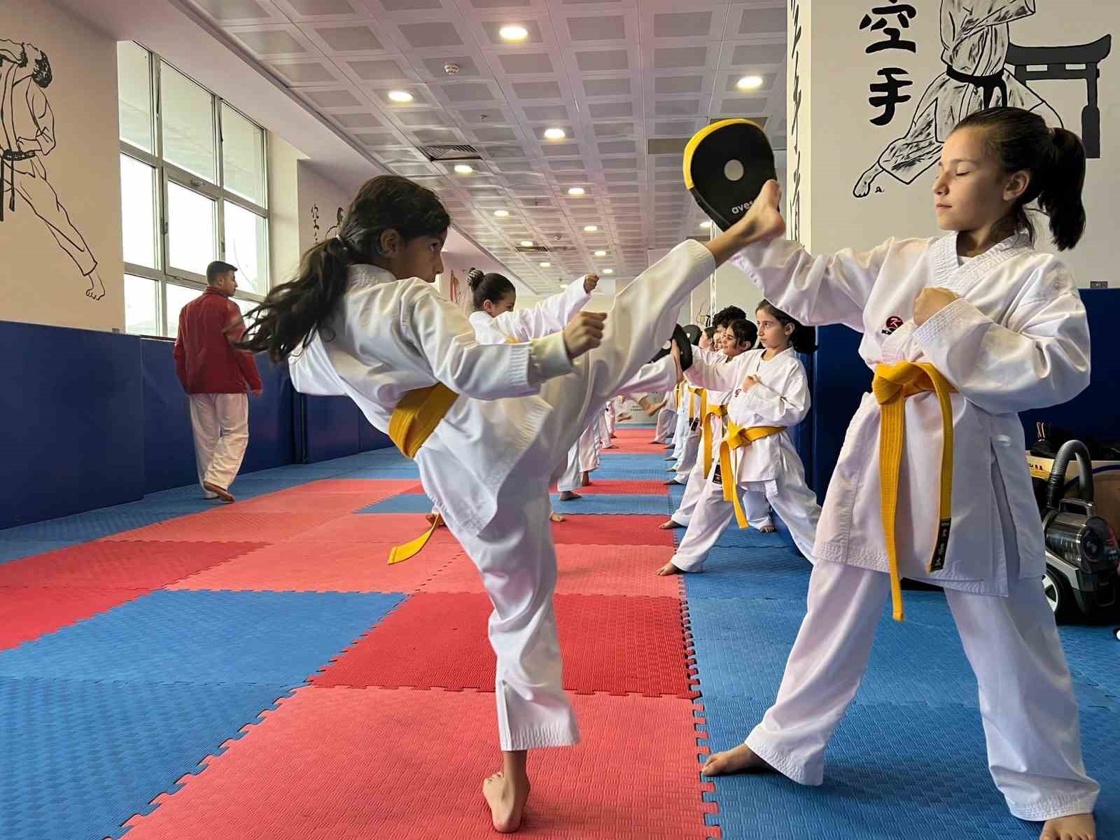 Muş’ta karate kursuna yoğun ilgi