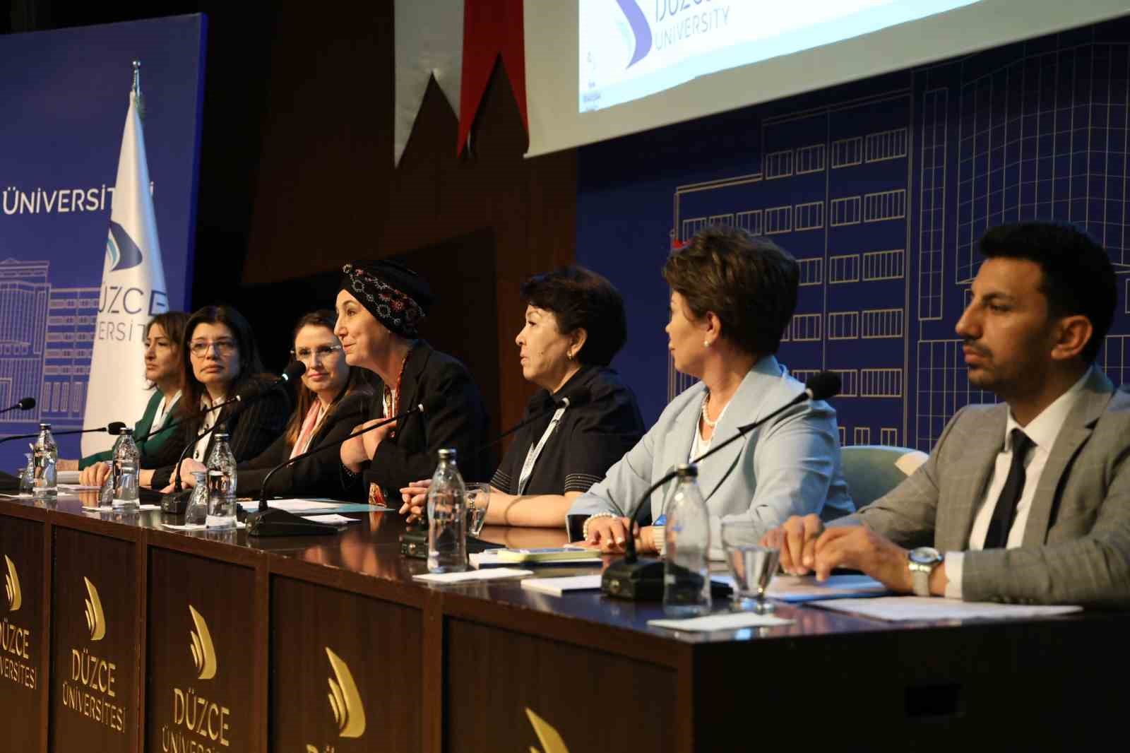 T&uuml;rk D&uuml;nyasında kadın: başarı hikayeleri sempozyumu sona erdi
