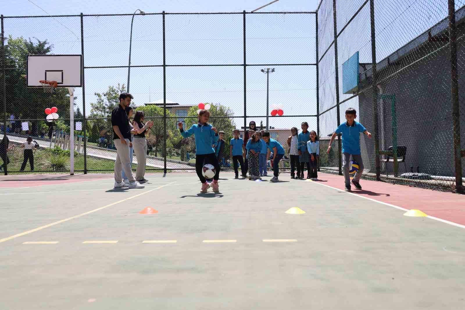 Hasan Kalyoncu Üniversitesi’nde çocuklar 23 Nisan coşkusunu yaşadı