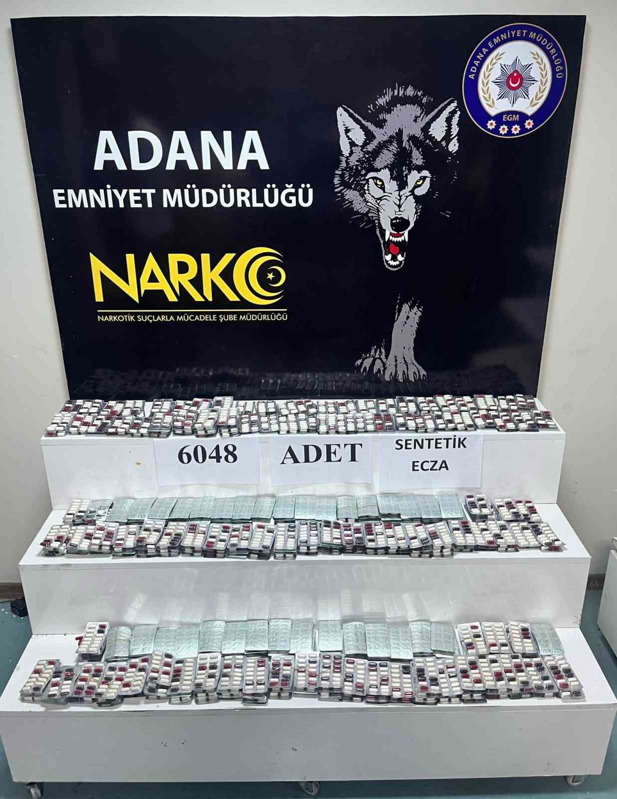 Valizinde 6 bin uyuşturucu hap çıktı, "İçiciyim" diyerek paçayı kurtarmak istedi