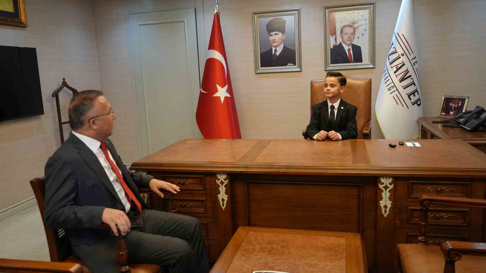 Vali Çeber, 23 Nisan’da koltuğunu devretti