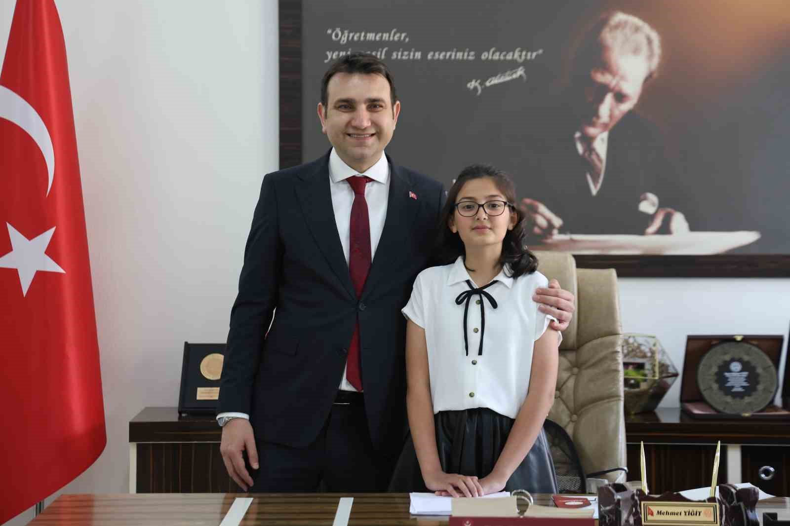 İl Milli Eğitim Müdürü koltuğuna oturan Elif’in ilk icraatı okul servislerinin güvenliği oldu