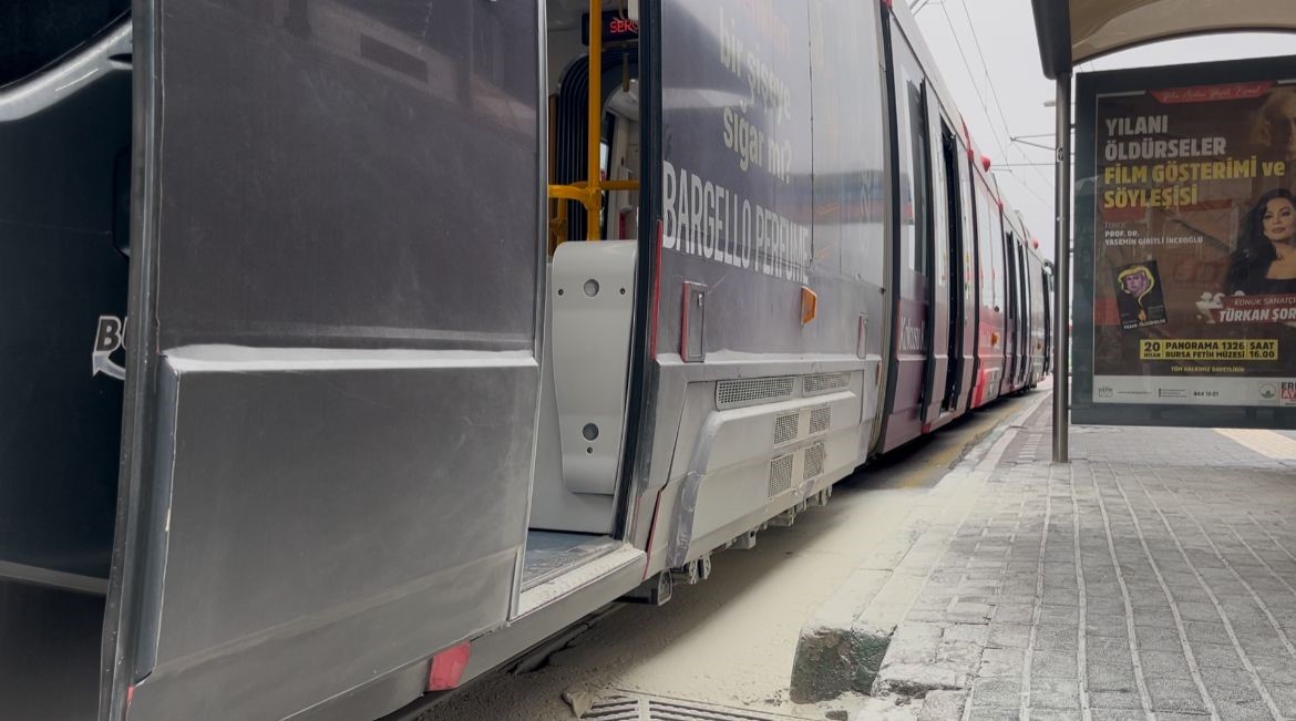 Bursa’da tramvay yangını paniğe neden oldu