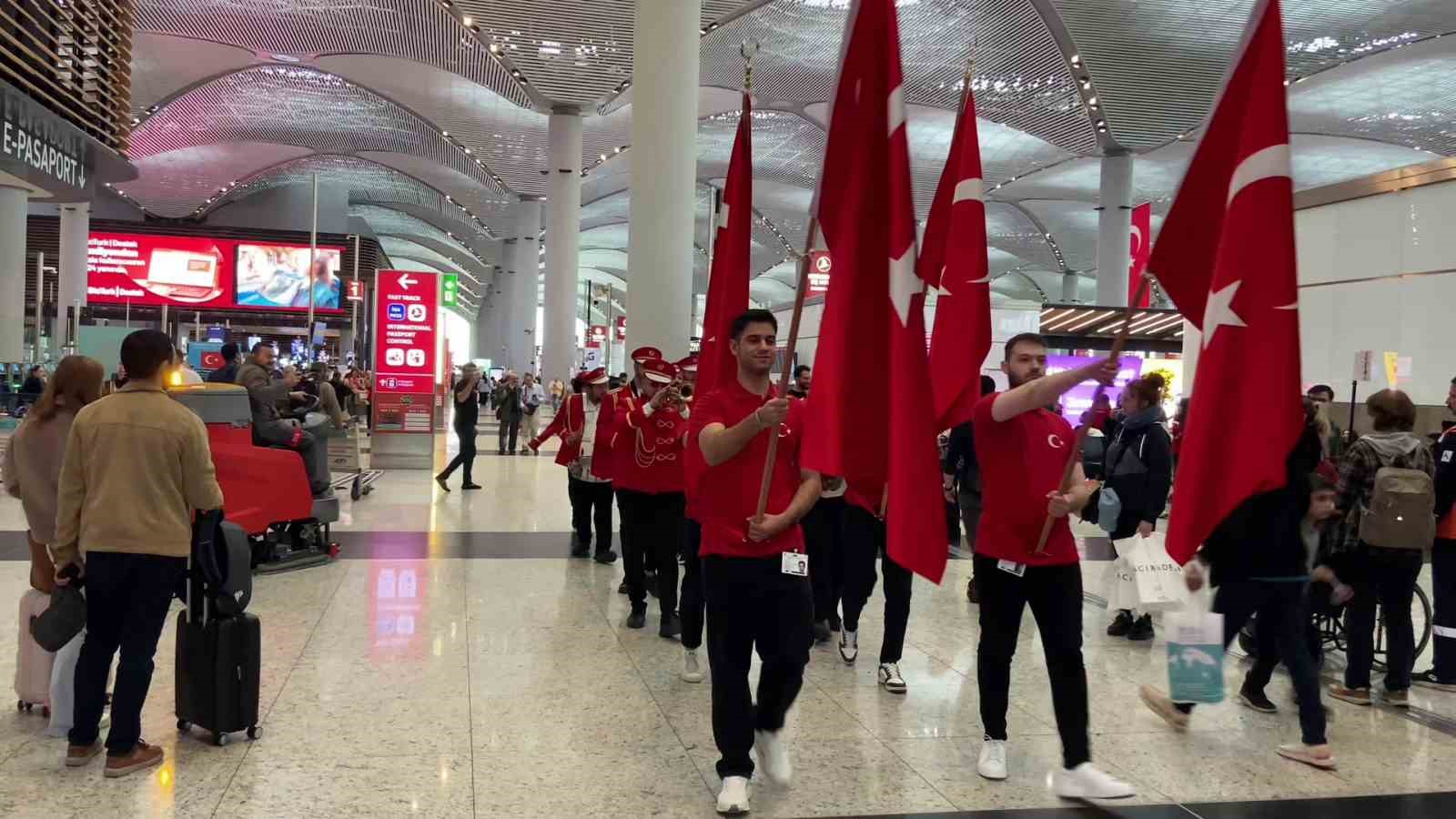 İstanbul Havalimanı’nda 23 Nisan coşkuyla kutlandı