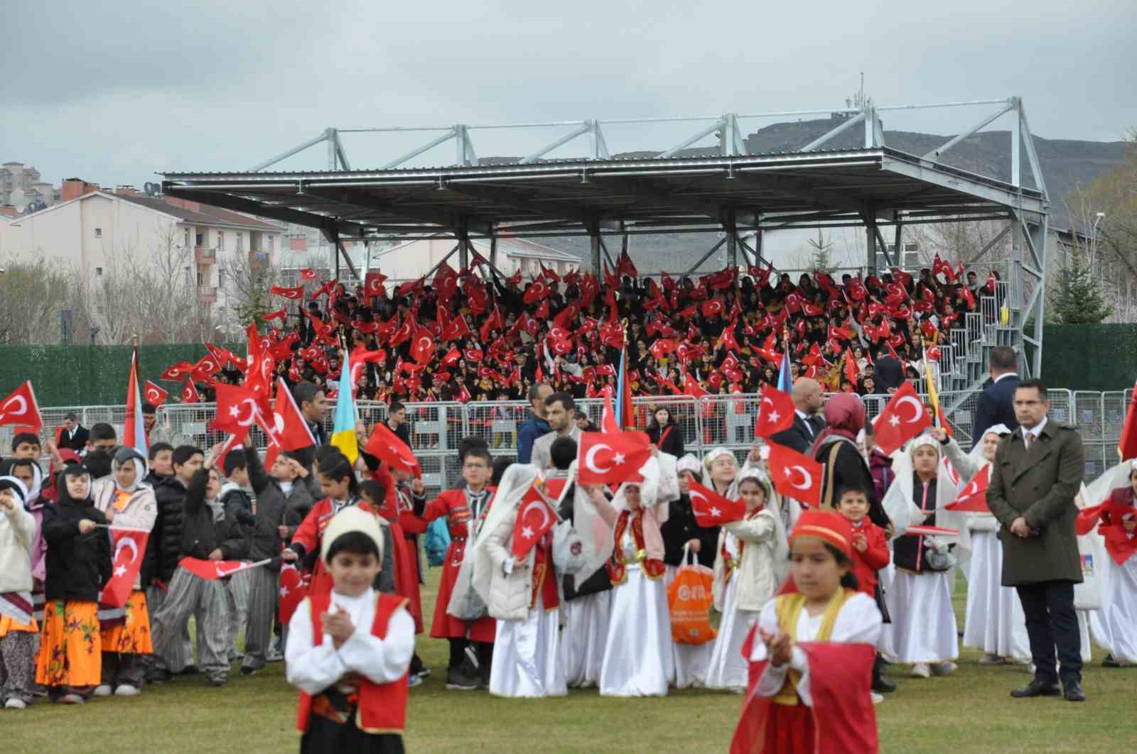 Kars’ta 23 Nisan coşkuyla kutlandı