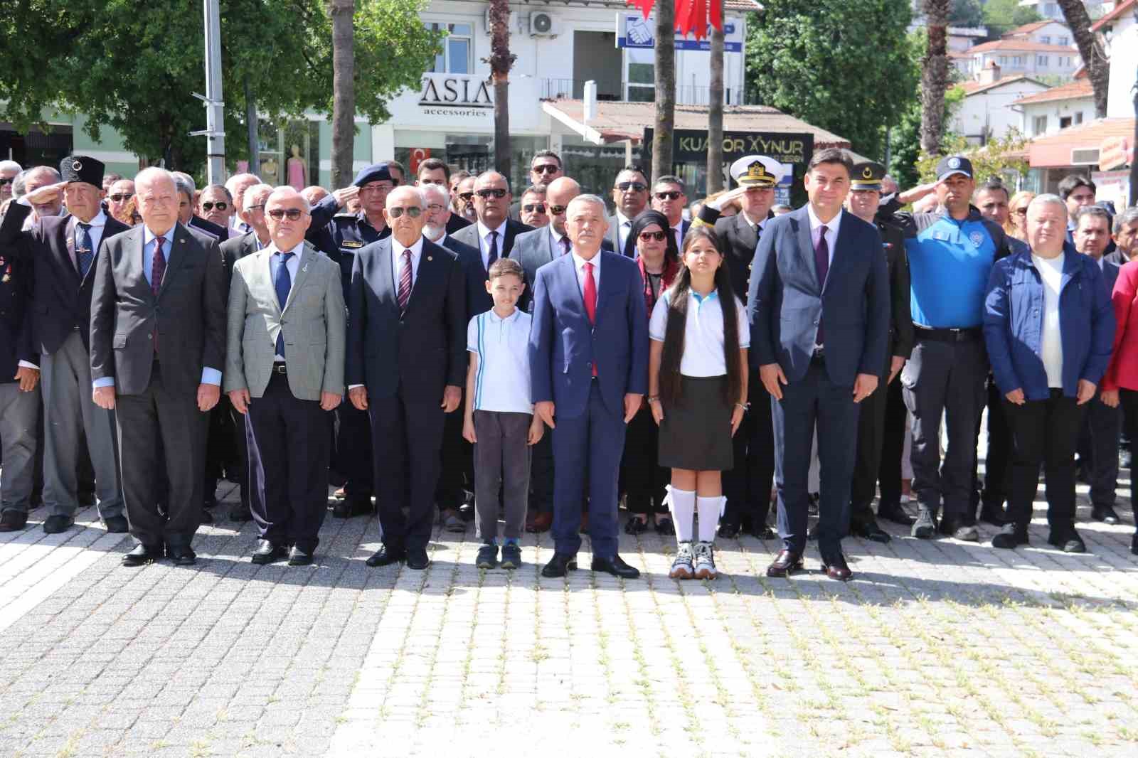 Fethiye’de 23 Nisan kutlamaları törenle başladı