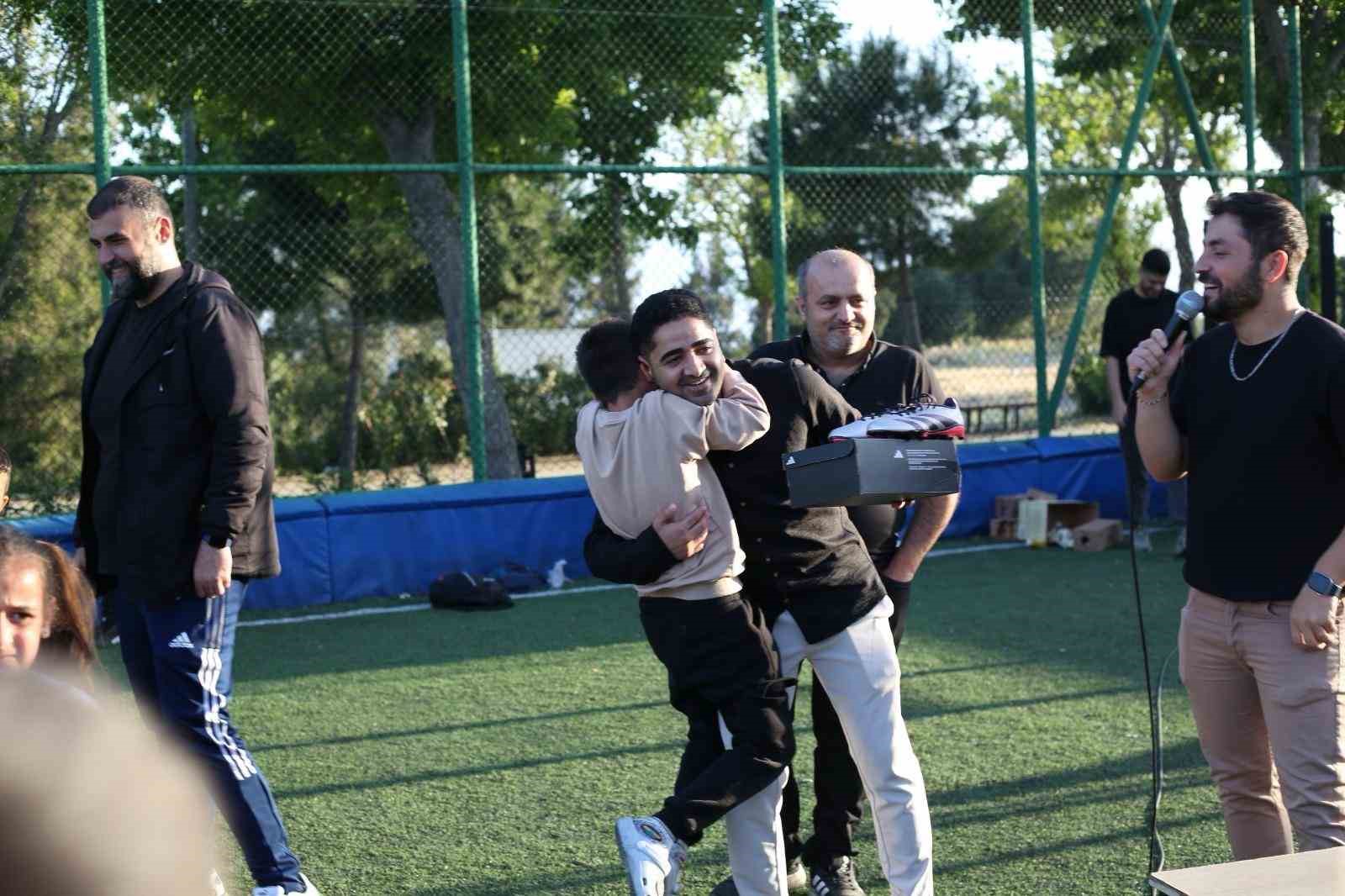 Bayraklı’da 23 Nisan, sporla taçlandı