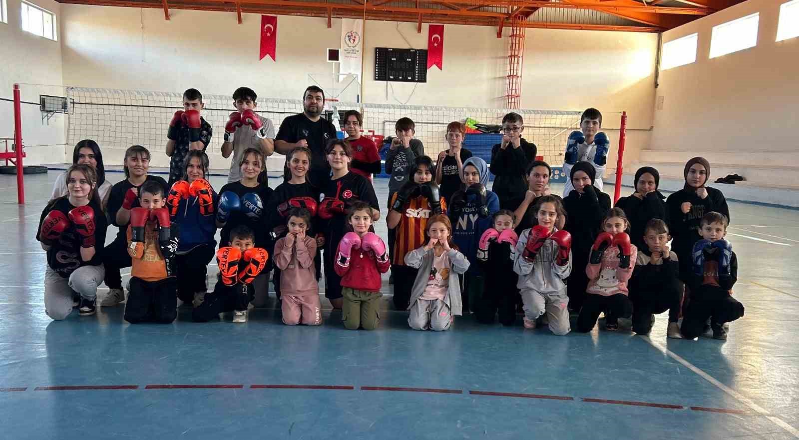 Alanyurt: "Asarcık ilçemiz sporda bir ilki başardı"