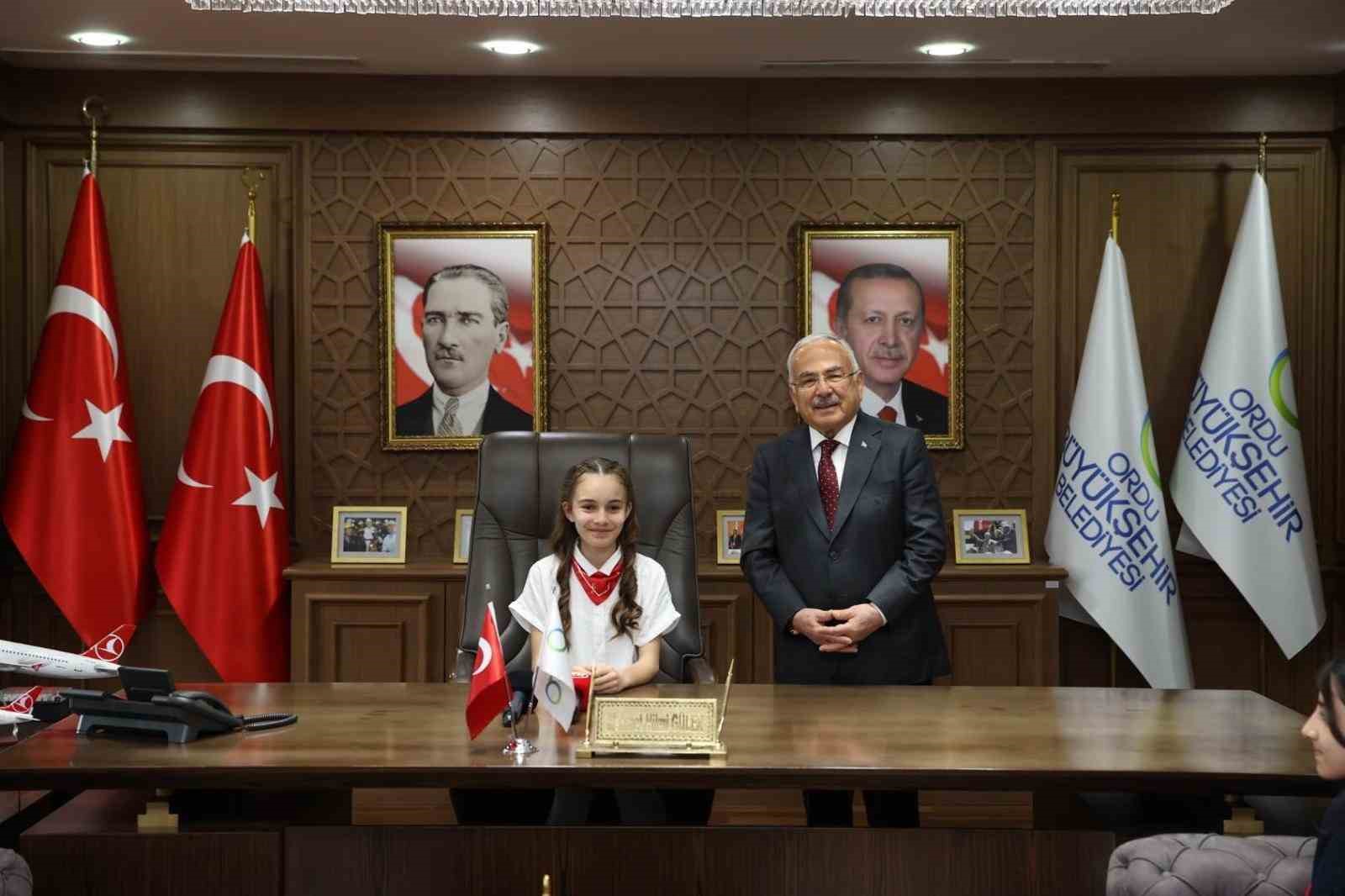 Başkan Güler, koltuğunu 6. sınıf öğrencisine devretti