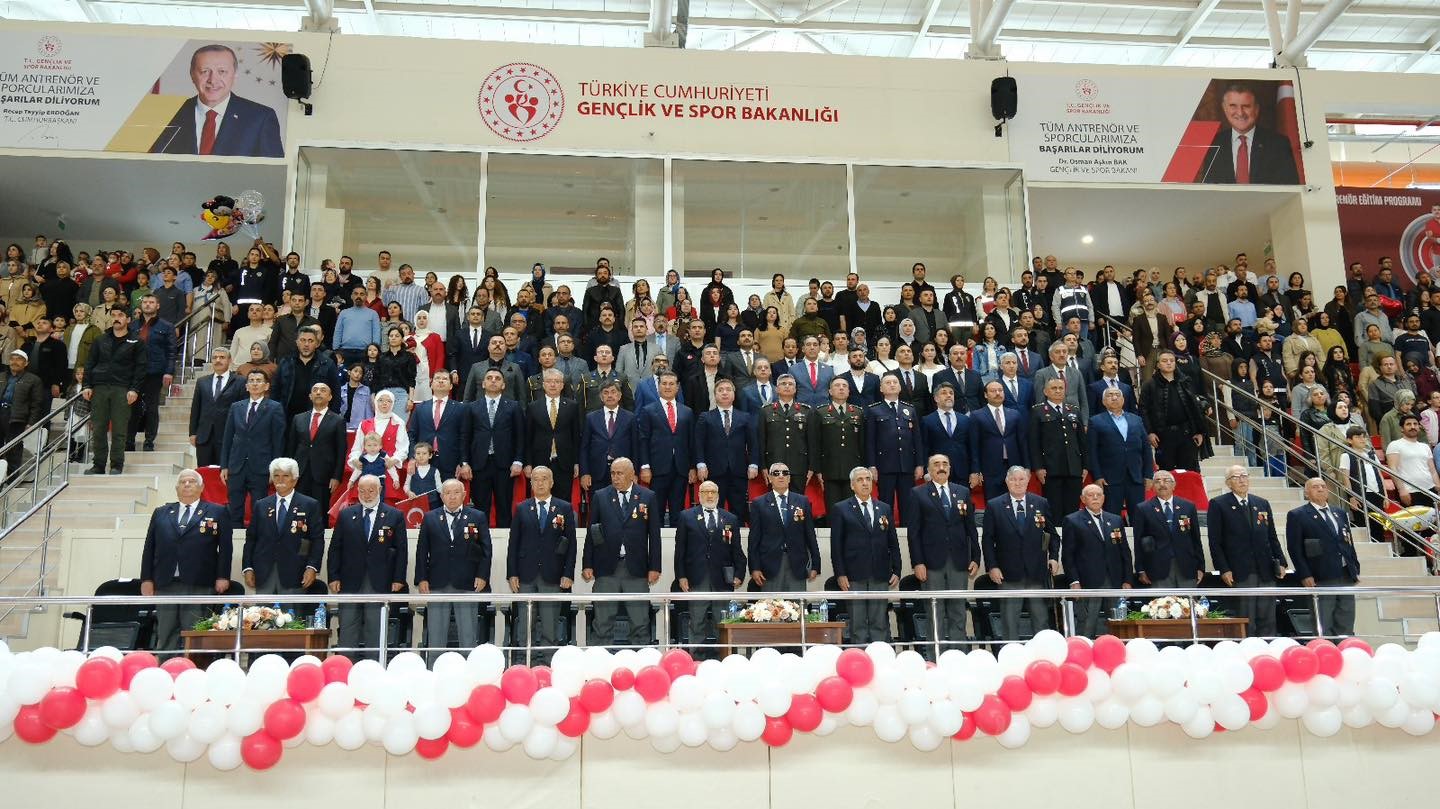 23 Nisan Erzincan&rsquo;da coşkuyla kutlandı
