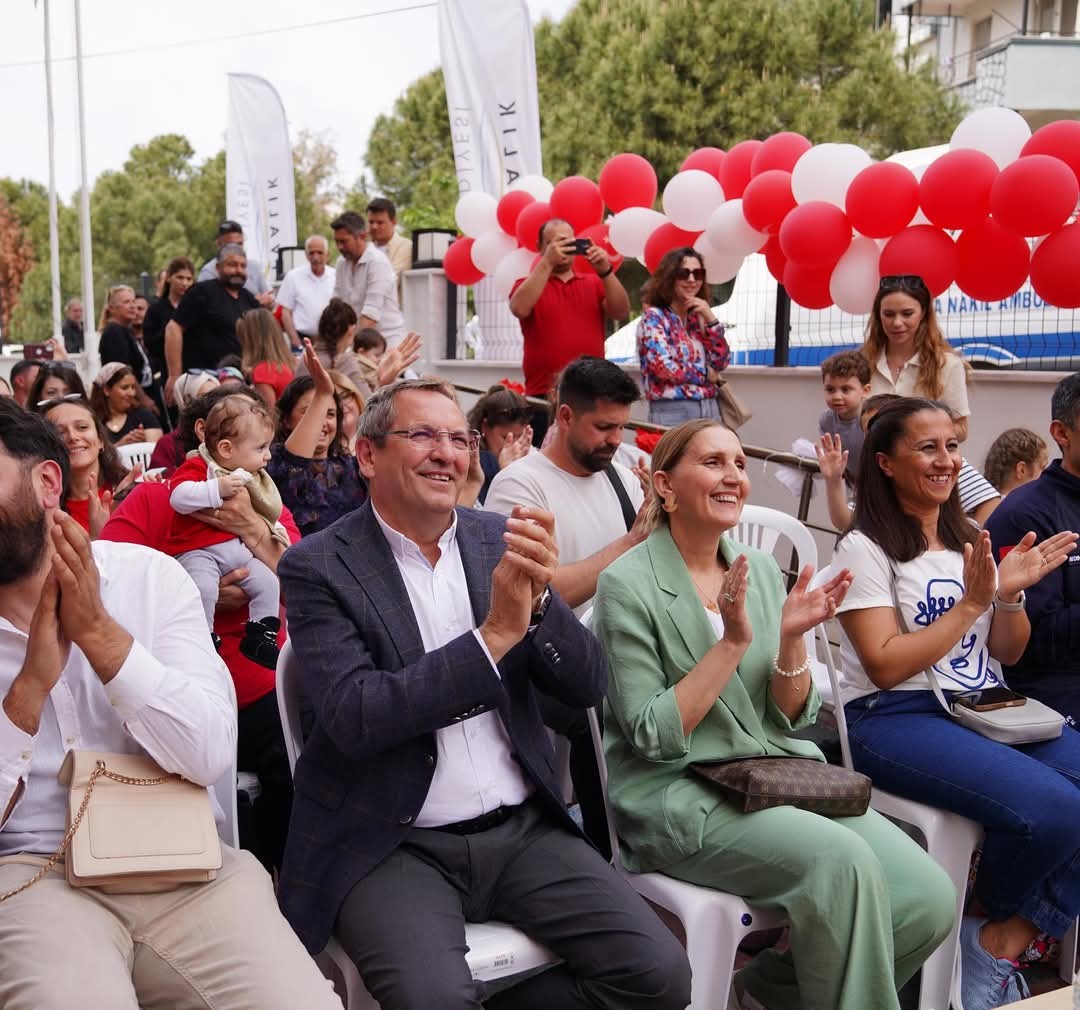 Ayvalık’ta 23 Nisan Ulusal Egemenlik ve Çocuk Bayramı coşkuyla kutlandı
