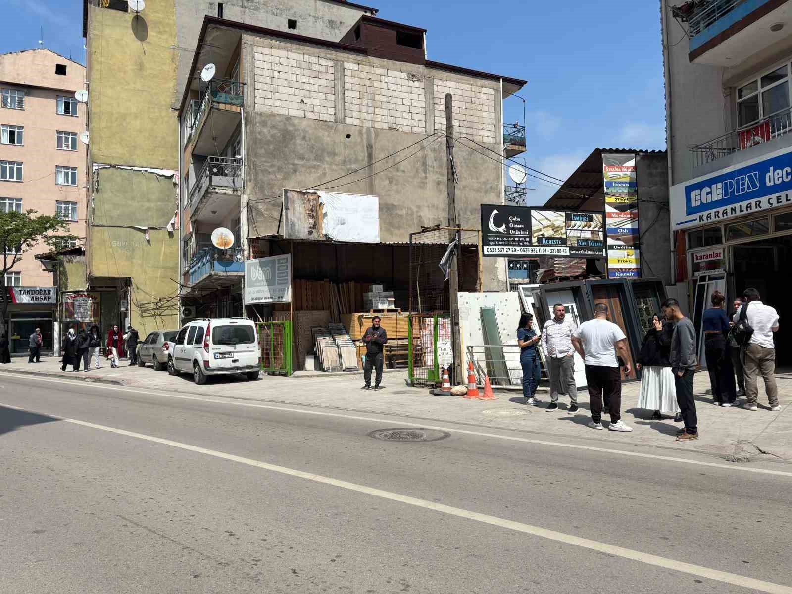 Kocaeli Valiliği’nden deprem açıklaması
