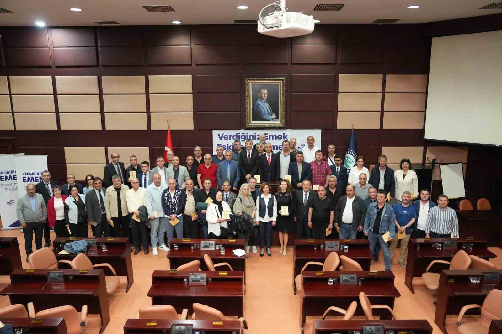 Büyükşehirden emekli olan personele veda buluşması
