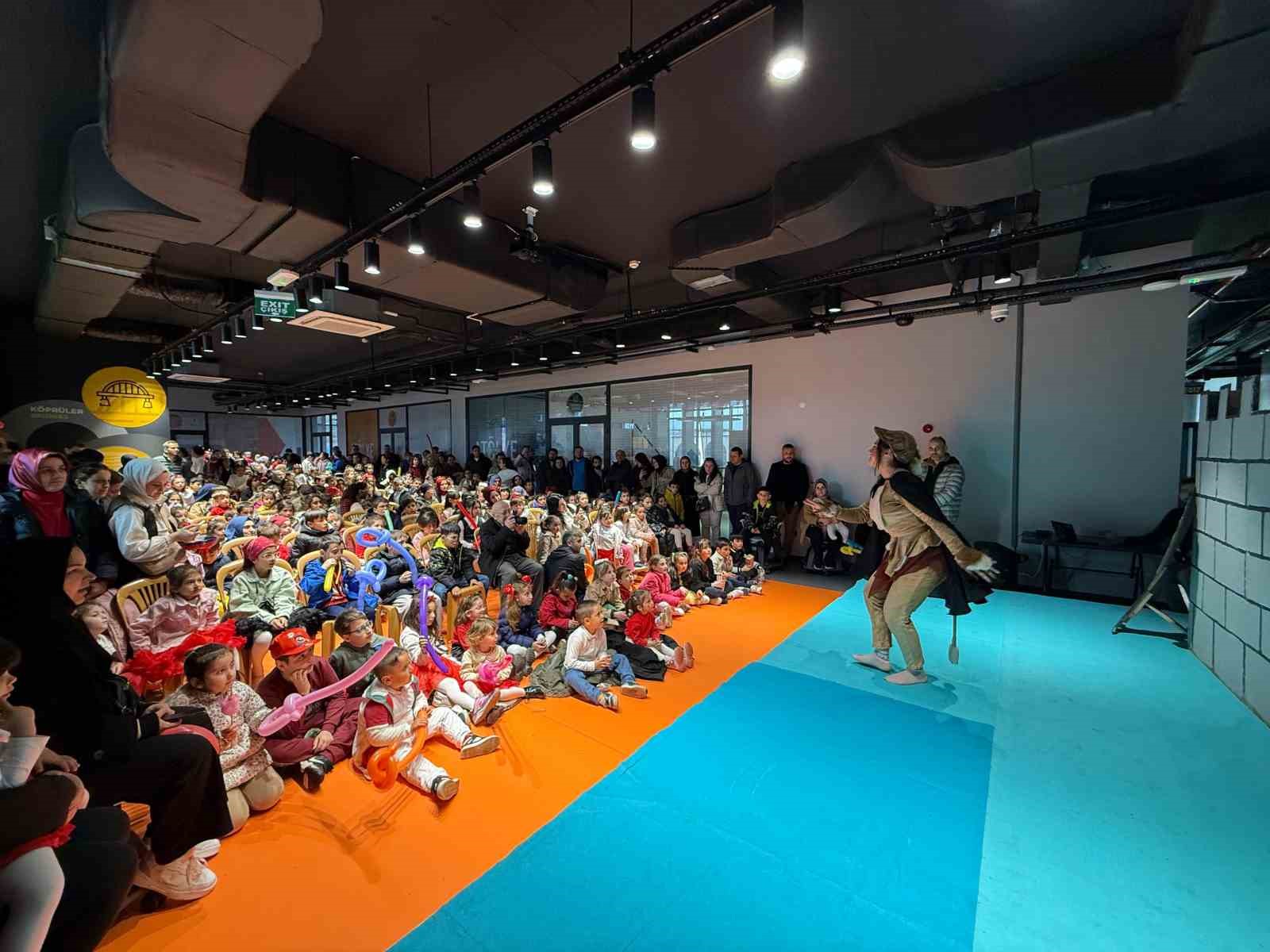 Trabzon Büyükşehir Belediyesi’nden 23 Nisan’a coşkulu kutlama