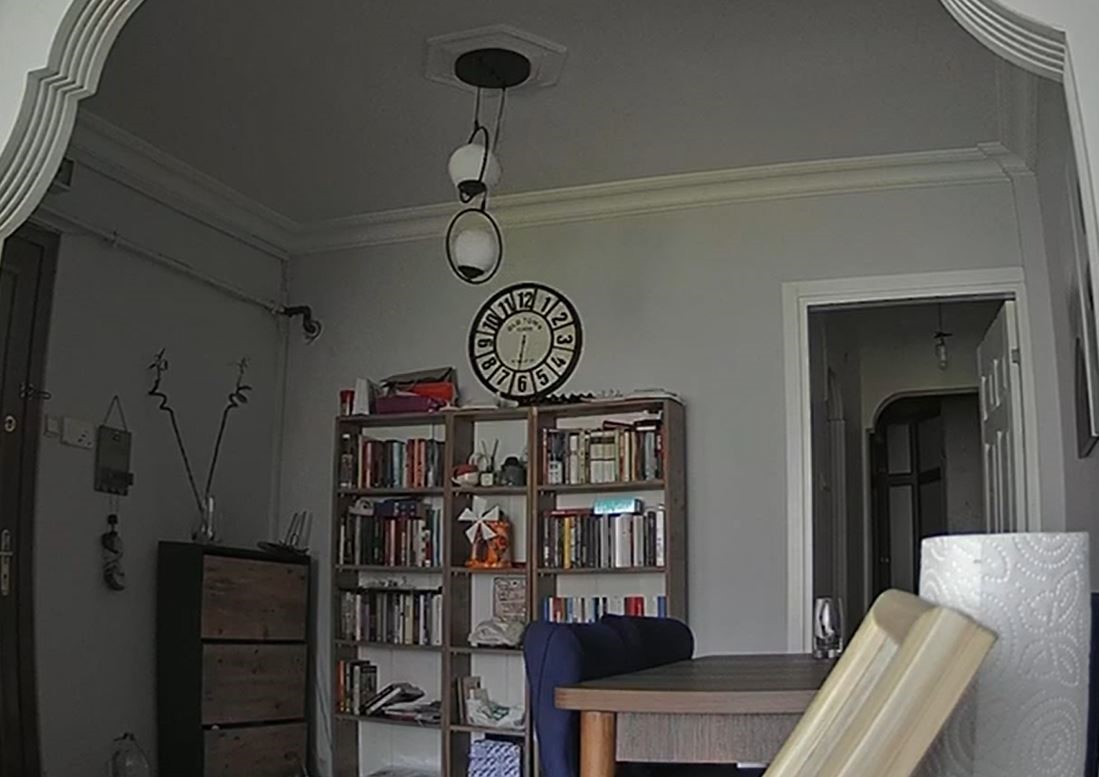 İstanbul’da evlerde yaşan deprem anı kamerada
