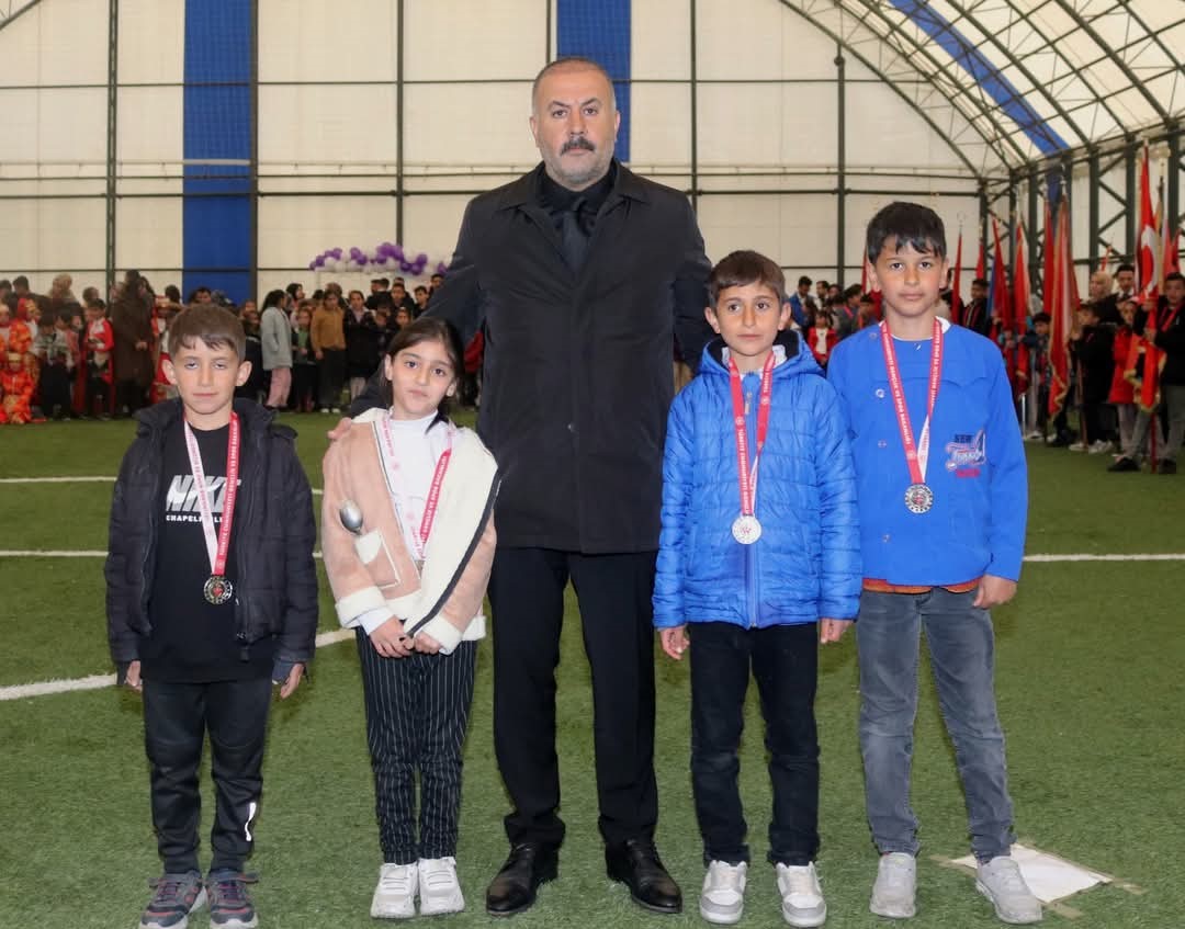 23 Nisan Tutak’ta coşkuyla kutlandı