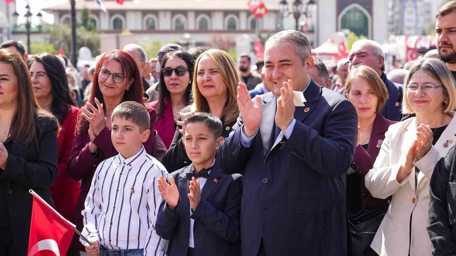 Başkan &Ouml;zarslan, 23 Nisan&rsquo;da makamını &Ouml;mer&rsquo;e devretti
