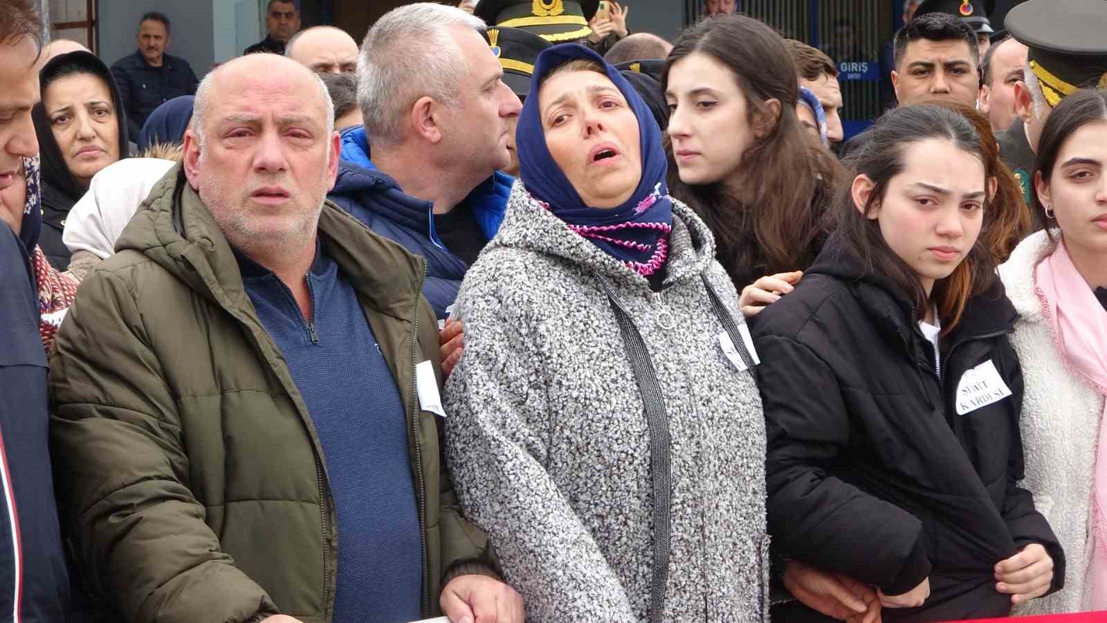 Şehit Uzman Onbaşı Berat Mecit Day’ın cenazesi askeri uçakla memleketi Trabzon’a getirildi