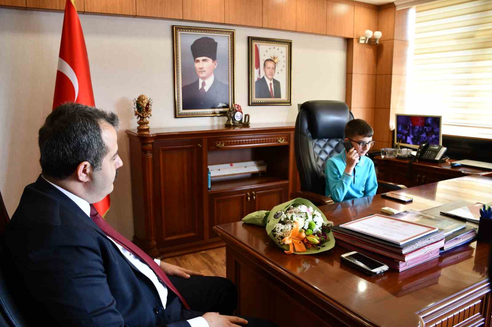 Vezirköprü’de makamlar çocuklara emanet edildi