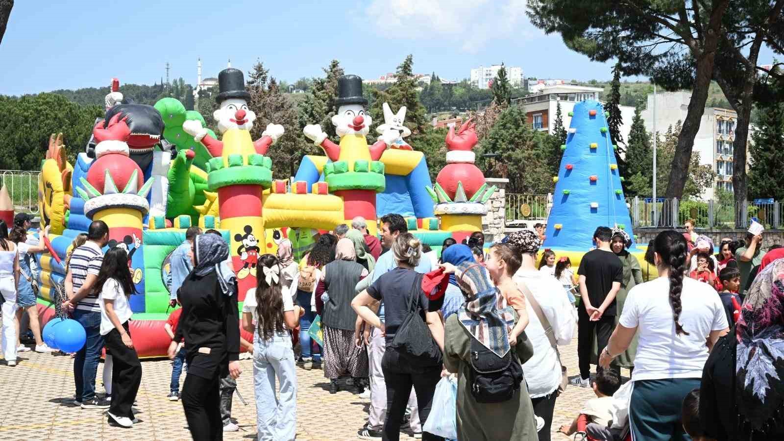 Başkan Çerçioğlu’ndan çocuklara 23 Nisan hediyesi