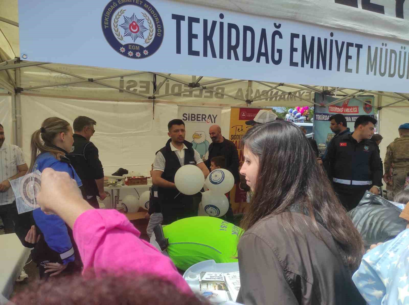 Tekirdağ İl Emniyet Müdürlüğü’nden 23 Nisan’da çocuklara renkli sürpriz