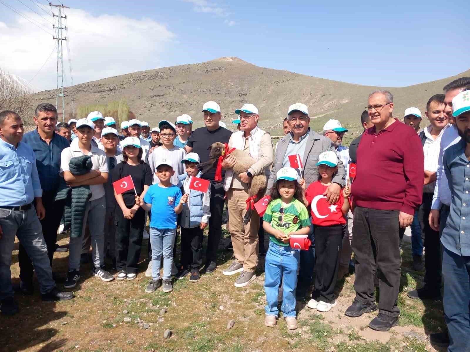 Kayseri Şeker&rsquo;de 71. kampanya d&ouml;nemi ekimlerine Develi ile devam edildi
