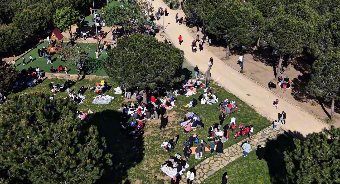 Depremin ardından vatandaşlar Pendik Korusu’na akın etti