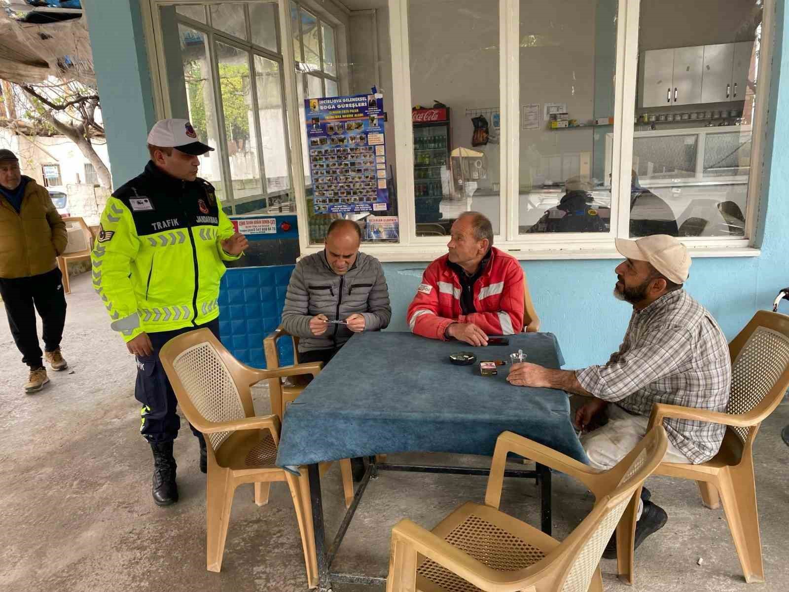 Aydın&rsquo;da jandarma ekipleri &rsquo;kask kullanımına&rsquo; dikkat &ccedil;ekti
