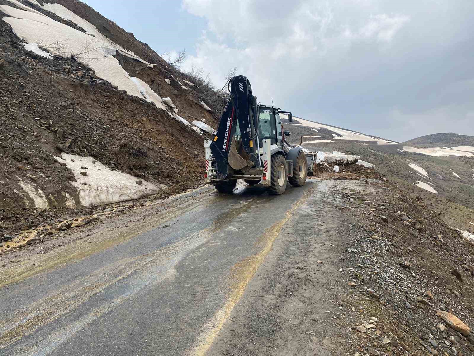 Muş’ta heyelan meydana geldi