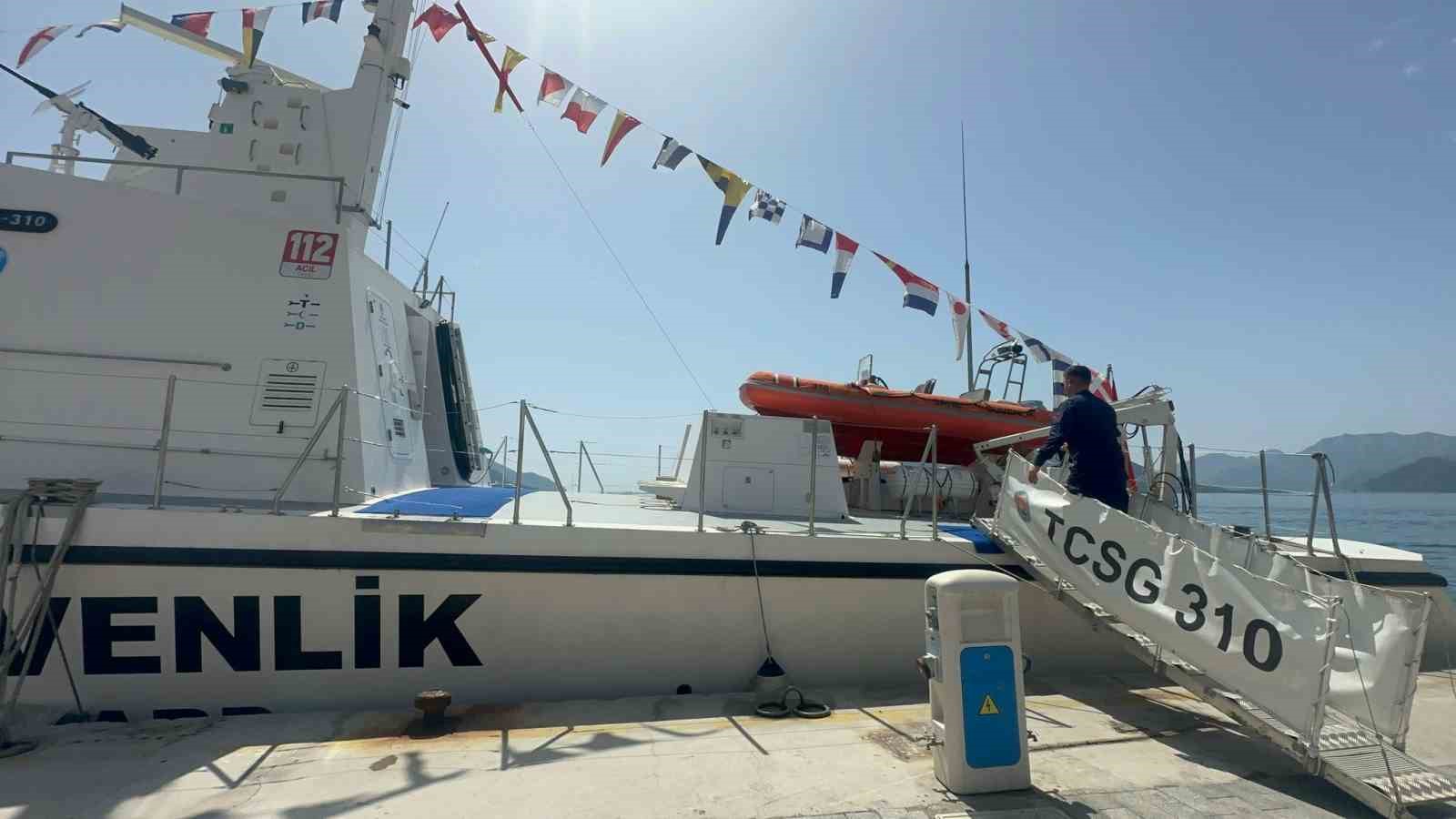 23 Nisan&rsquo;da askeri gemilere yoğun ilgi
