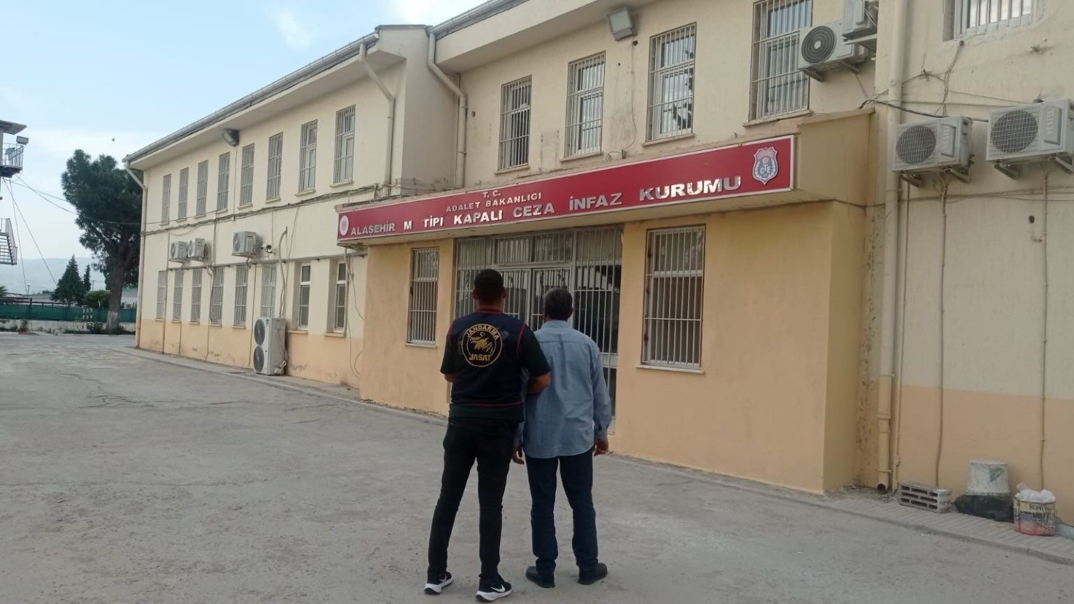 Manisa’da "örgütlü tefecilik" operasyonu: 1 tutuklama