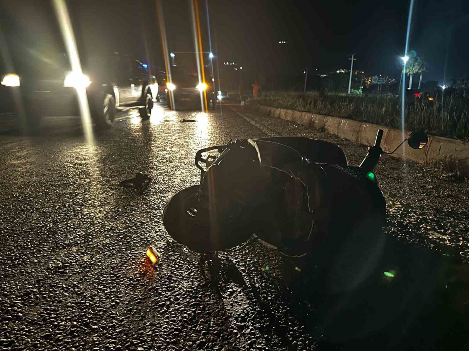 Minibüsün çarptığı motosikletli yaralandı