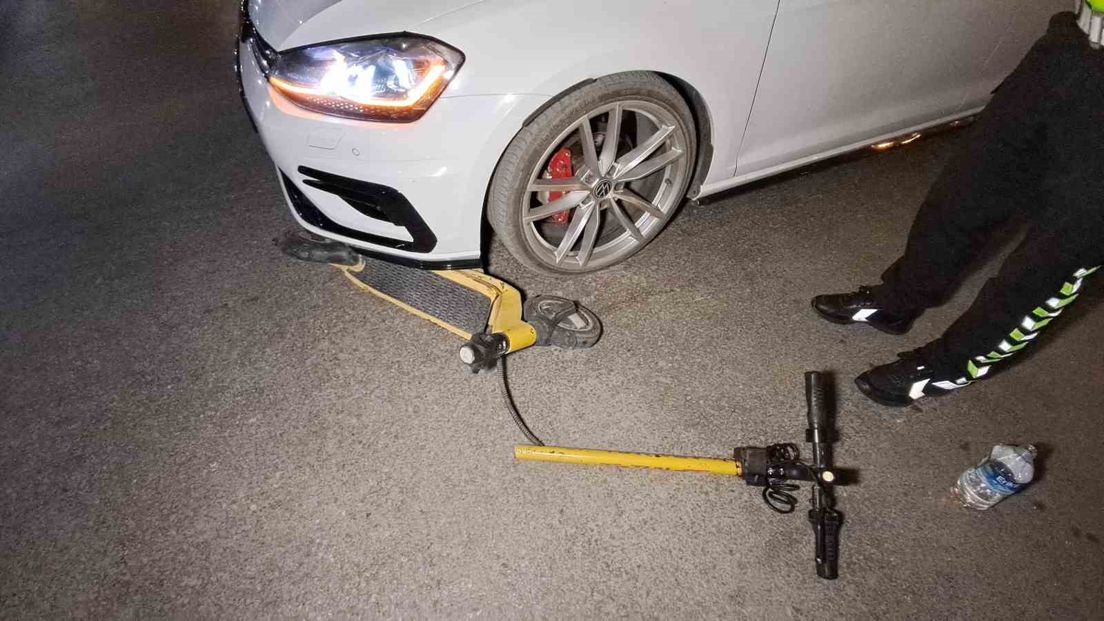 Karaman’da otomobil ile elektrikli skuter çarpıştı: 2 yaralı