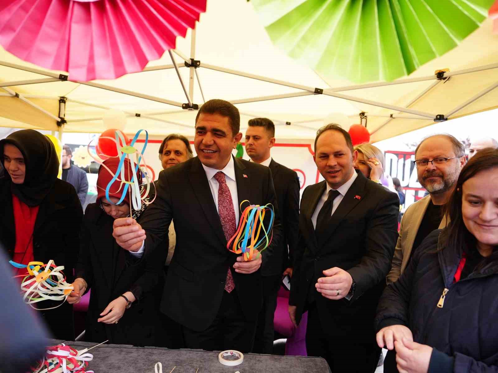 Şenliklerin adresi Anıtpark meydanı oldu