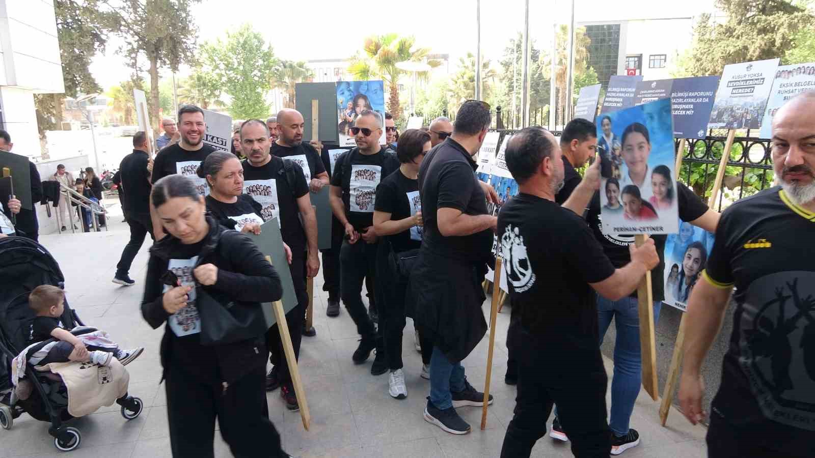 Grand İsias Otel davasında kamu g&ouml;revlileri hakim karşısında
