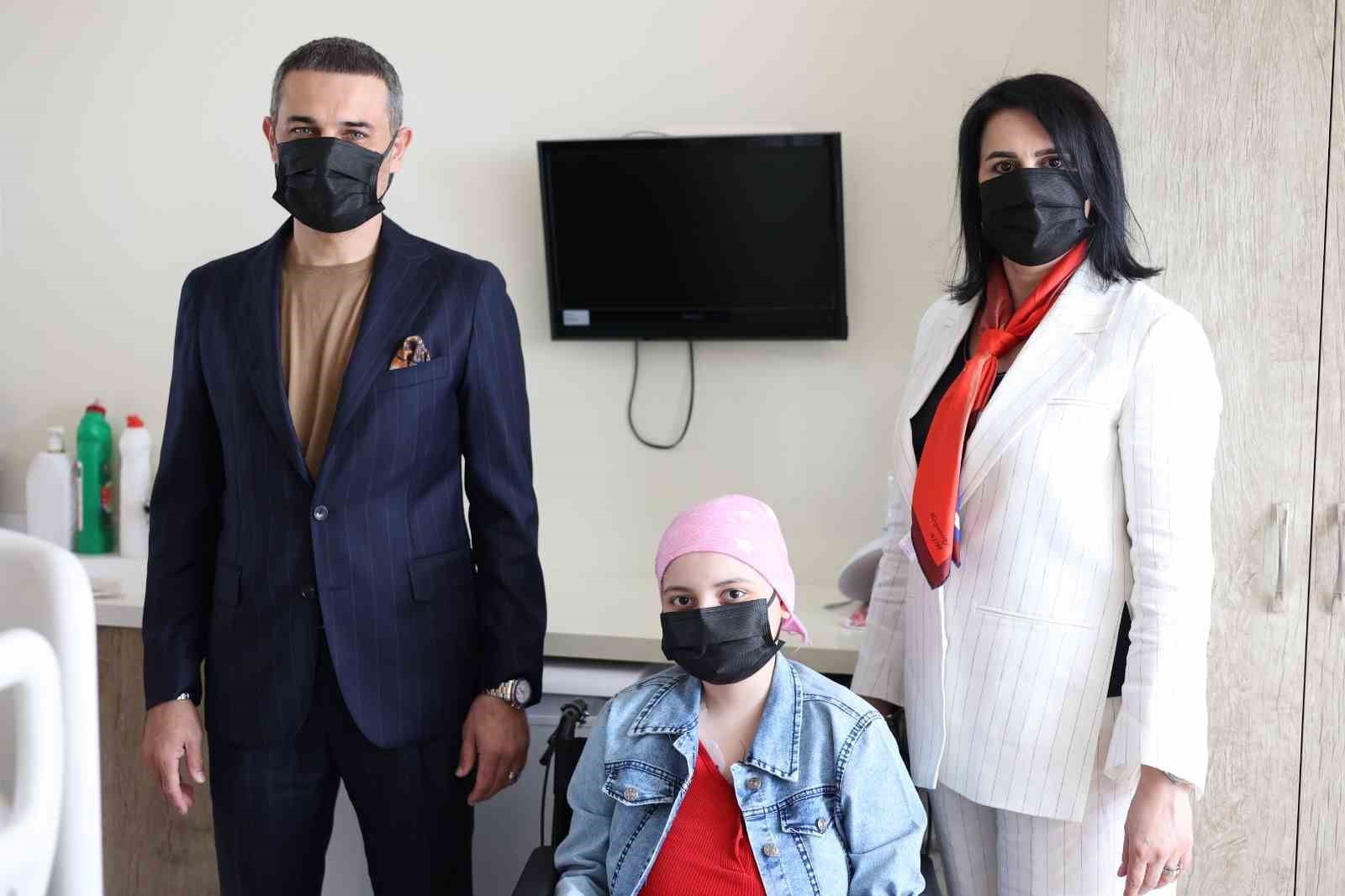 M&Uuml;SİAD Antalya&rsquo;dan kanserle m&uuml;cadele eden &ccedil;ocuklara bayram hediyesi
