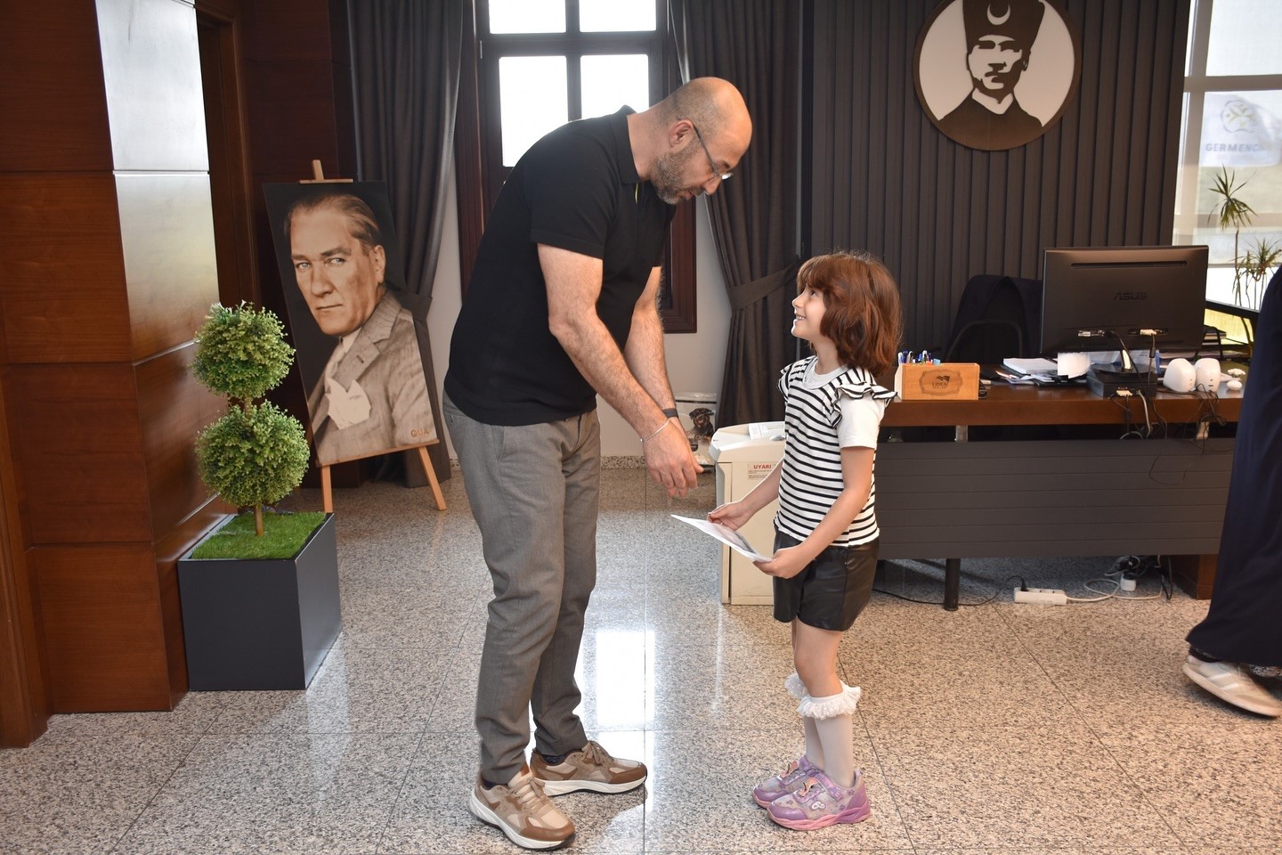 Germencikli Nisa&rsquo;nın duyarlılığına Başkan Zencirci&rsquo;den destek
